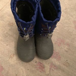 Merrell - New condition snow boots - worn once!